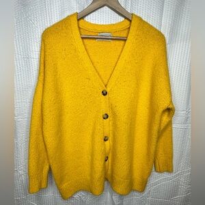 Vintage Urban Outfitters yellowow oversized grandma grandpa cardigan button up